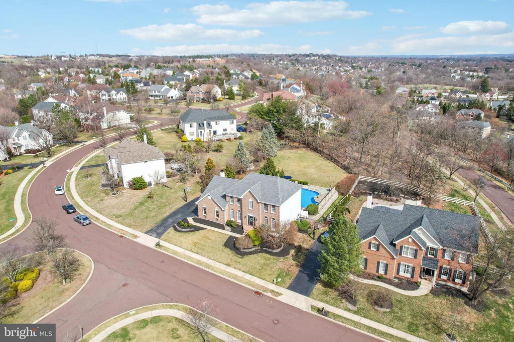 1702 Osprey Dr