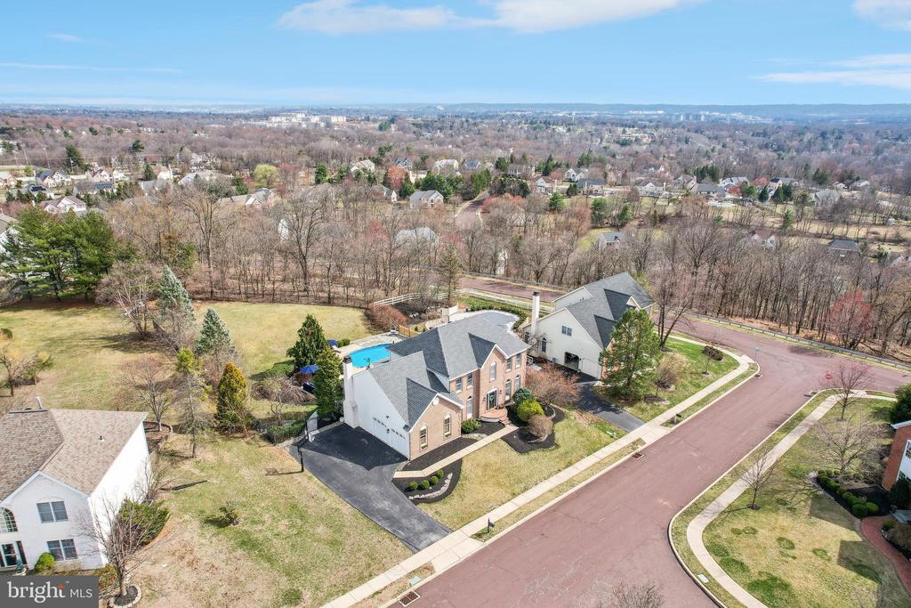 1702 Osprey Dr