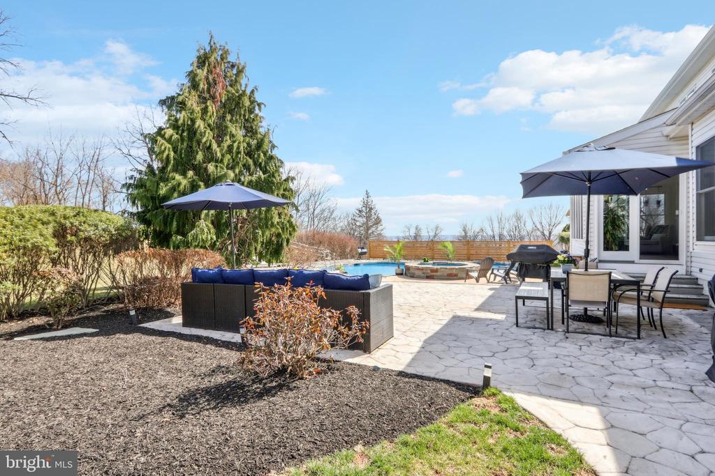 1702 Osprey Dr