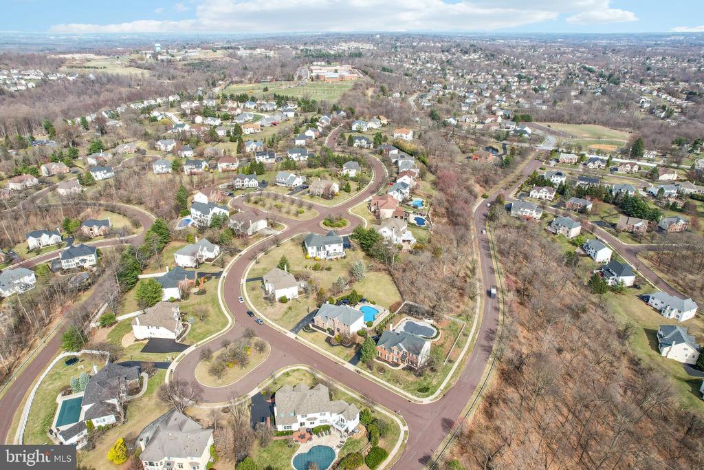 1702 Osprey Dr