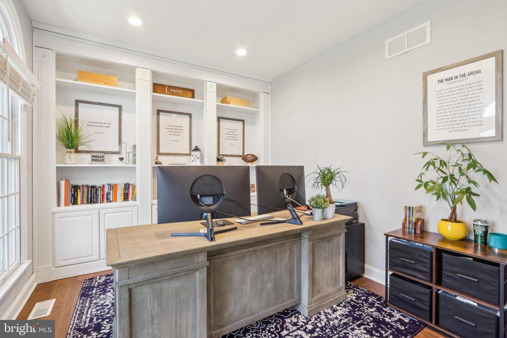 1702 Osprey Dr