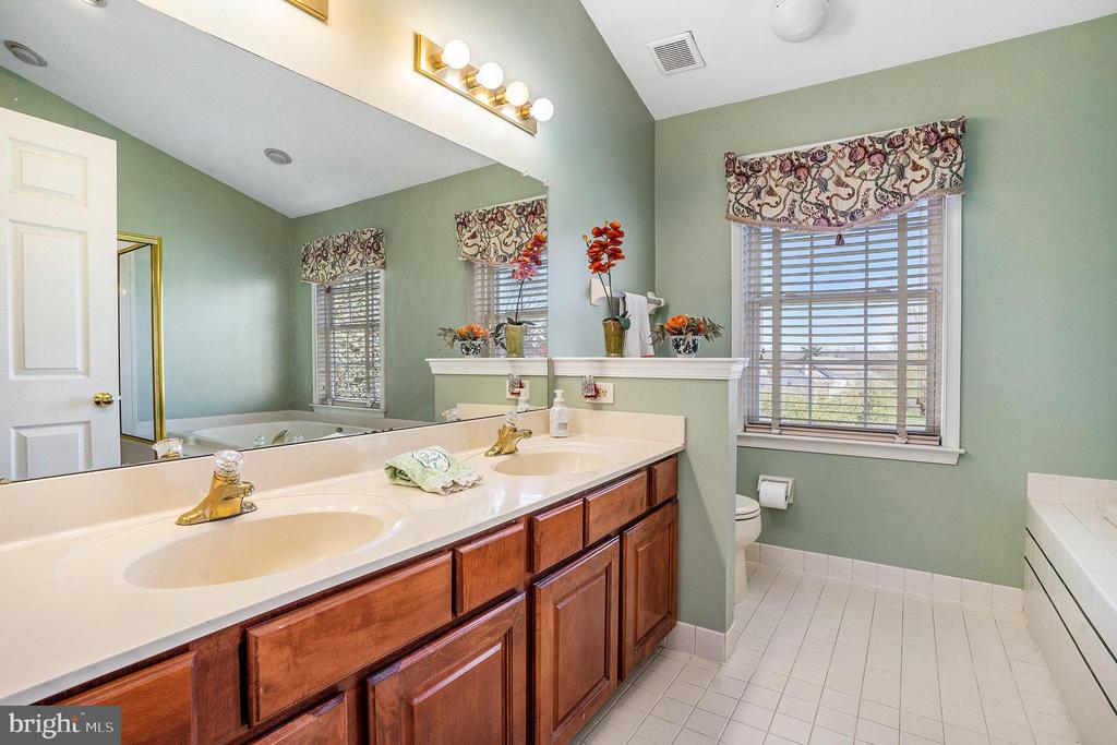 1105 Brynhill Ct