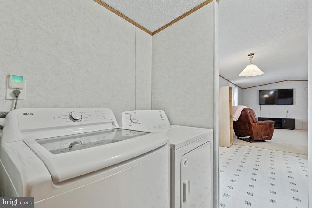128 Parkside Ct