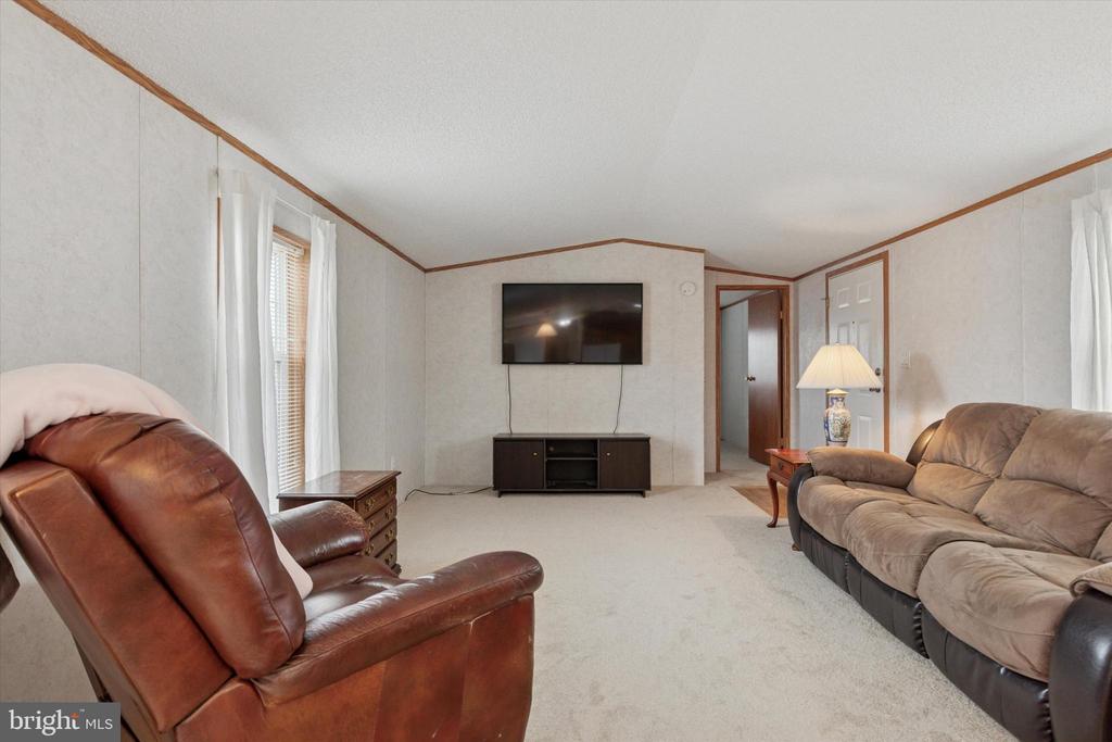 128 Parkside Ct