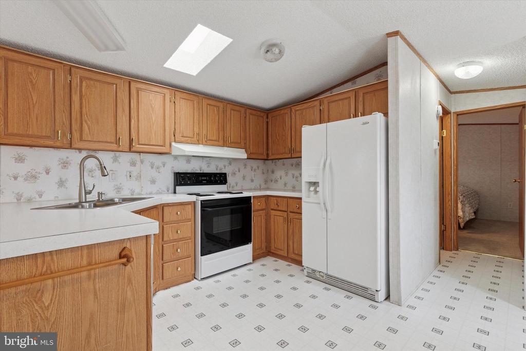 128 Parkside Ct