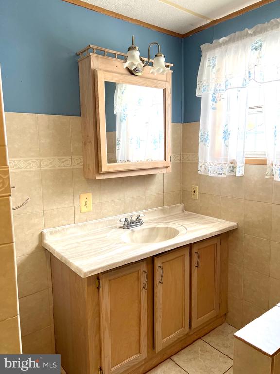 153 Deerfield Dr