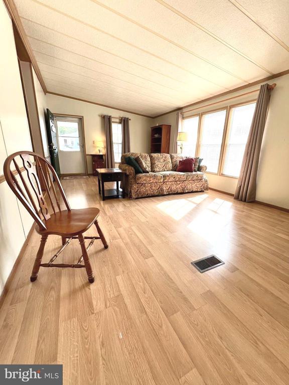153 Deerfield Dr