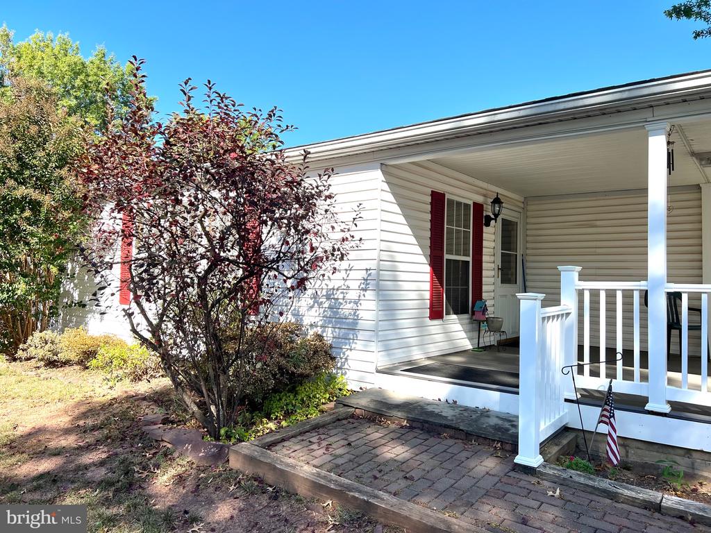 153 Deerfield Dr