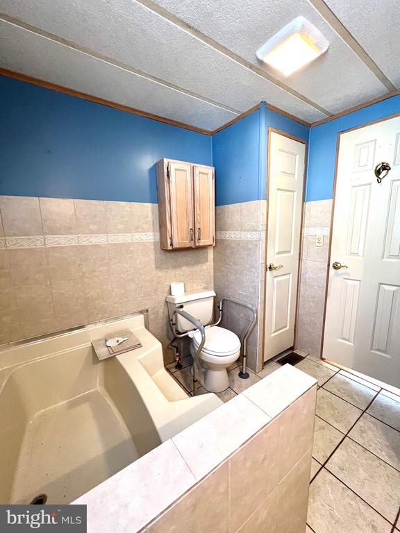 153 Deerfield Dr