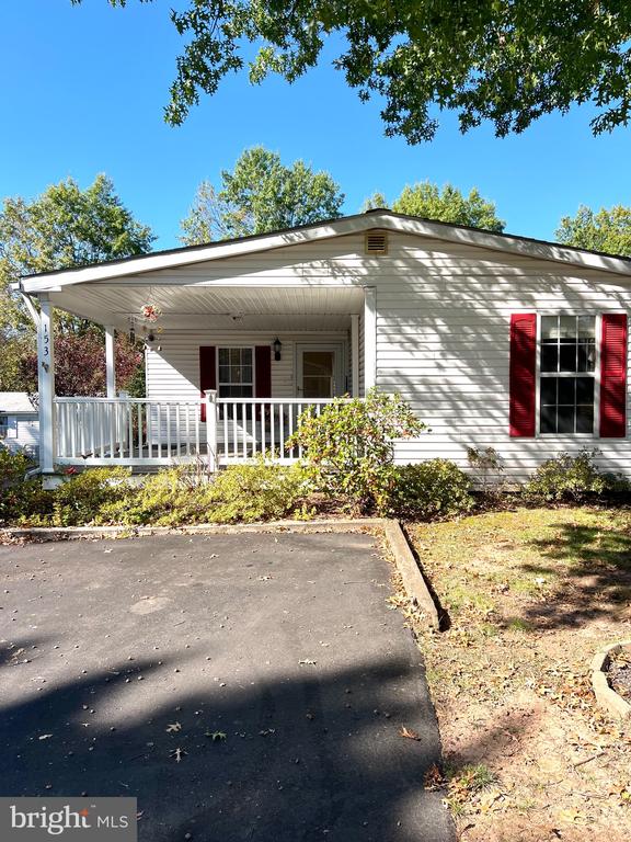 153 Deerfield Dr