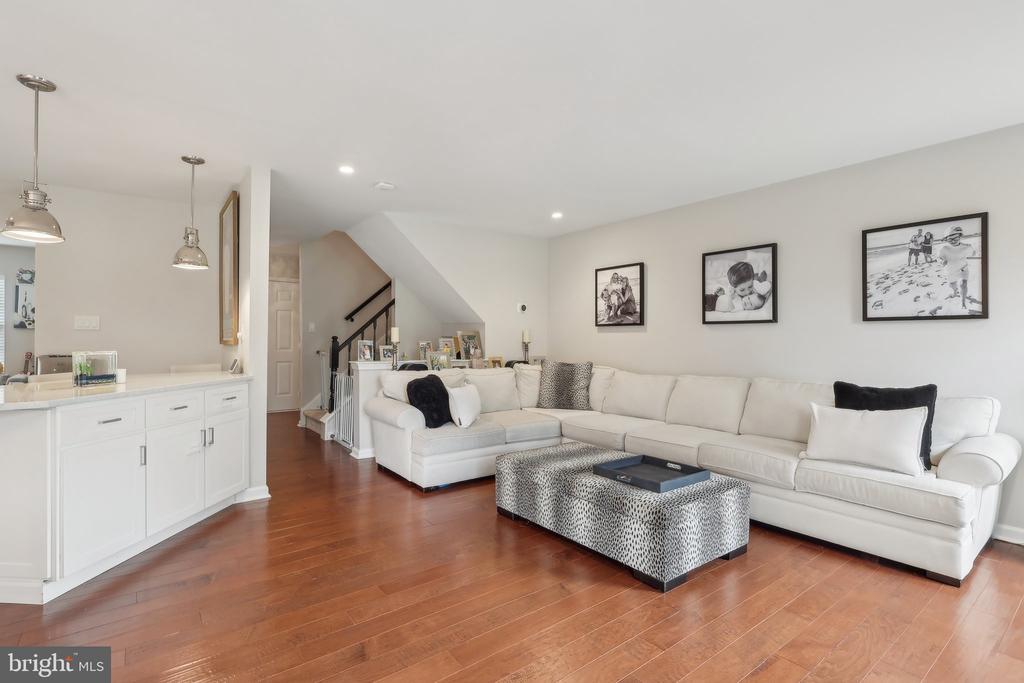 104 Evergreen Ct