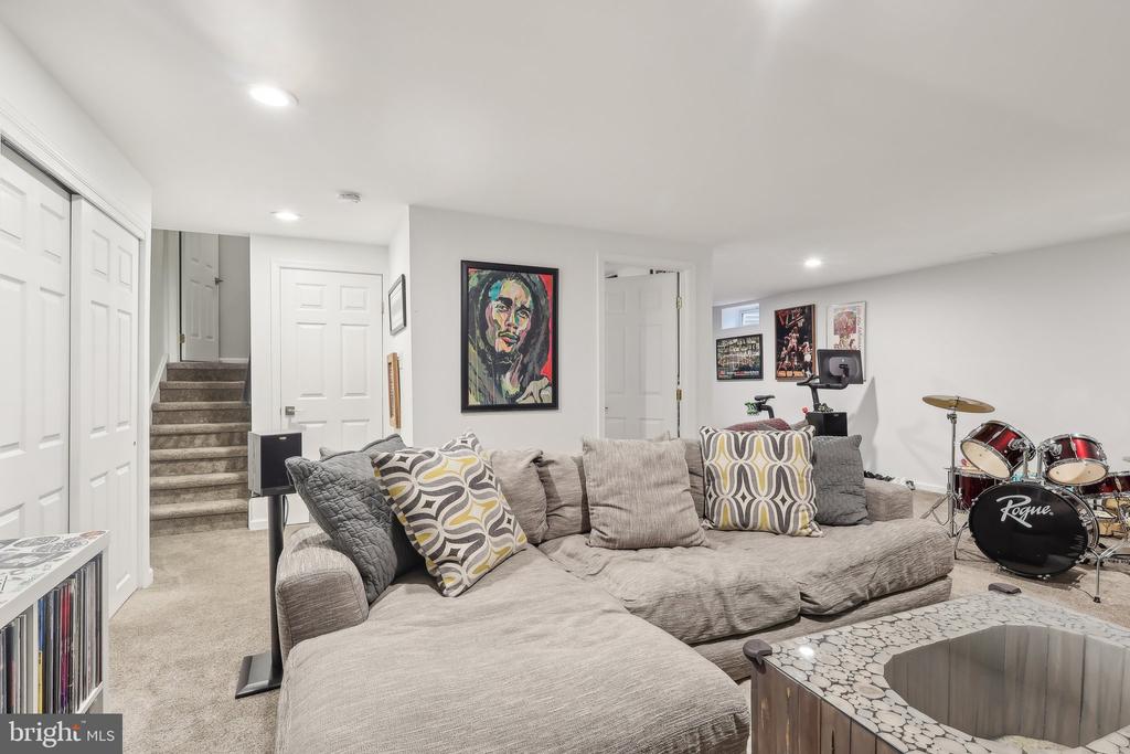 104 Evergreen Ct