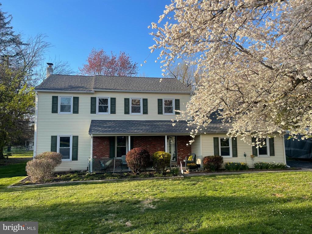 712 Wright Dr