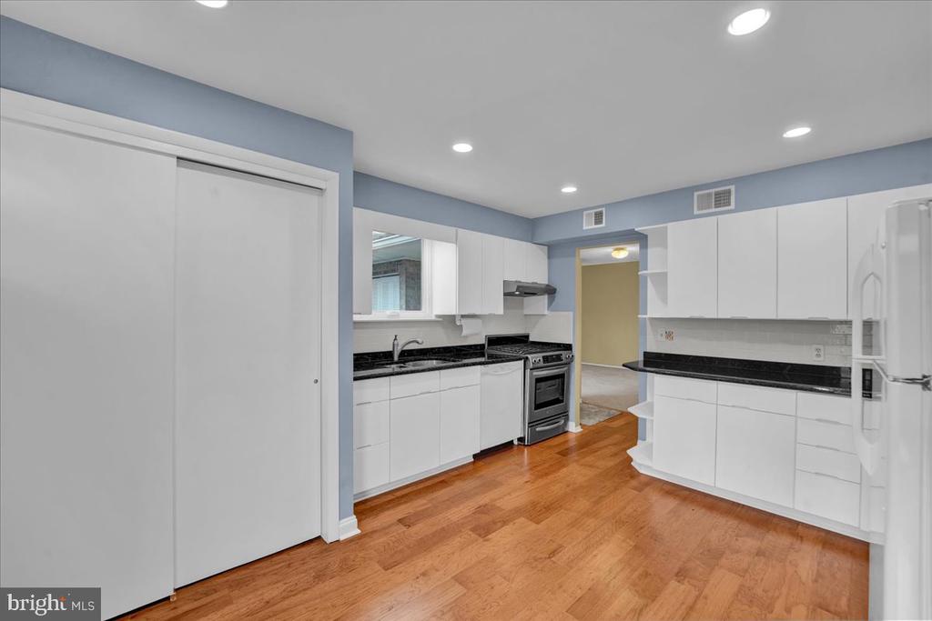 501 N Bethlehem Pike #2-B