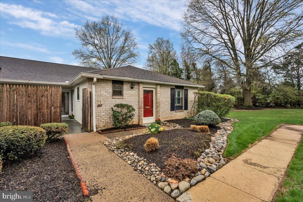 501 N Bethlehem Pike #2-B
