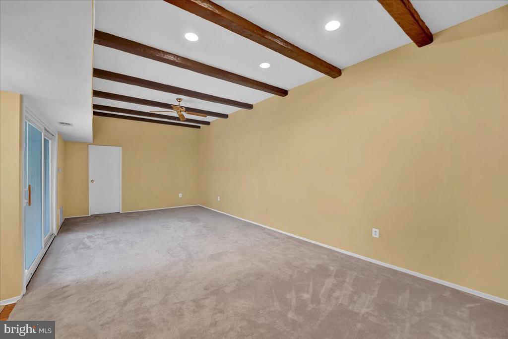 501 N Bethlehem Pike #2-B