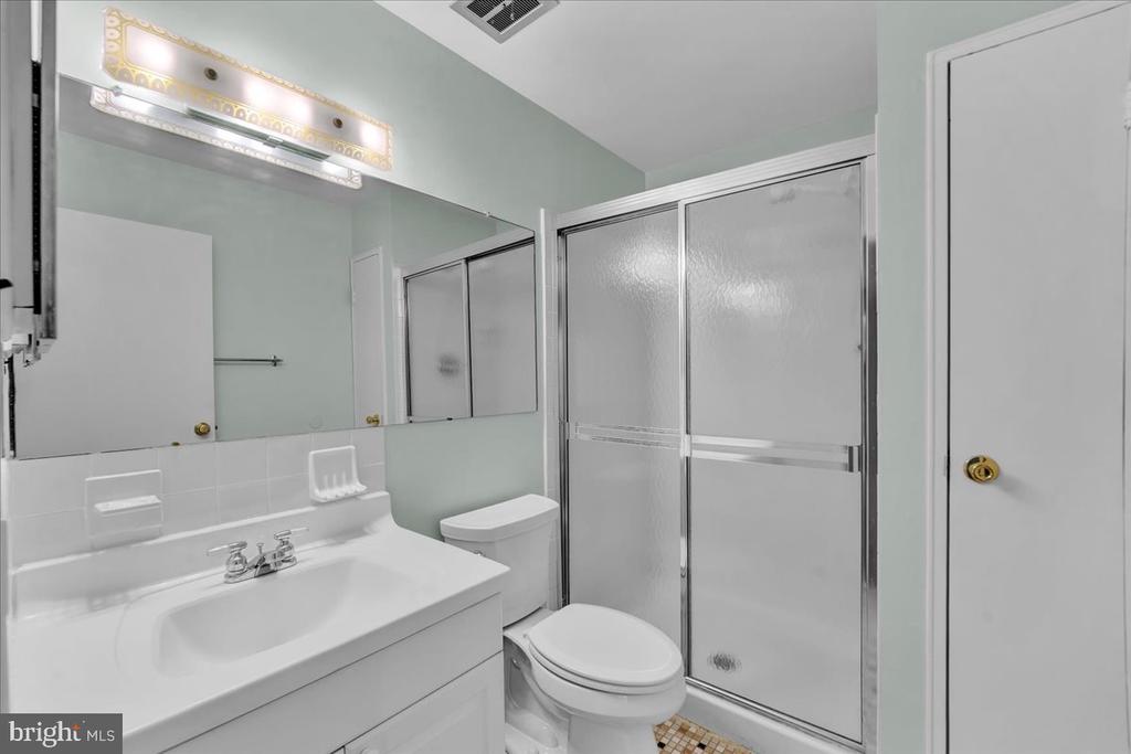501 N Bethlehem Pike #2-B