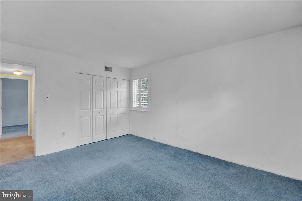 501 N Bethlehem Pike #2-B