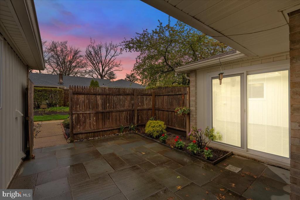 501 N Bethlehem Pike #2-B