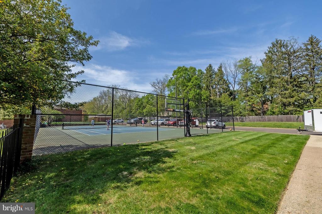 130 Nottoway Dr #L 5h