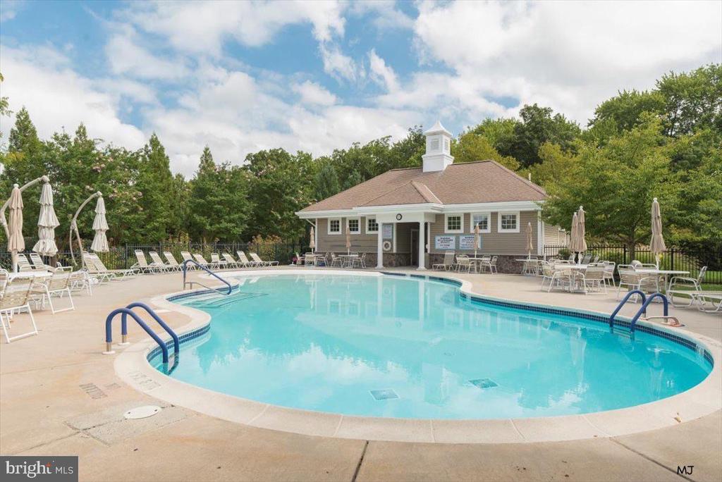 432 Primrose Dr