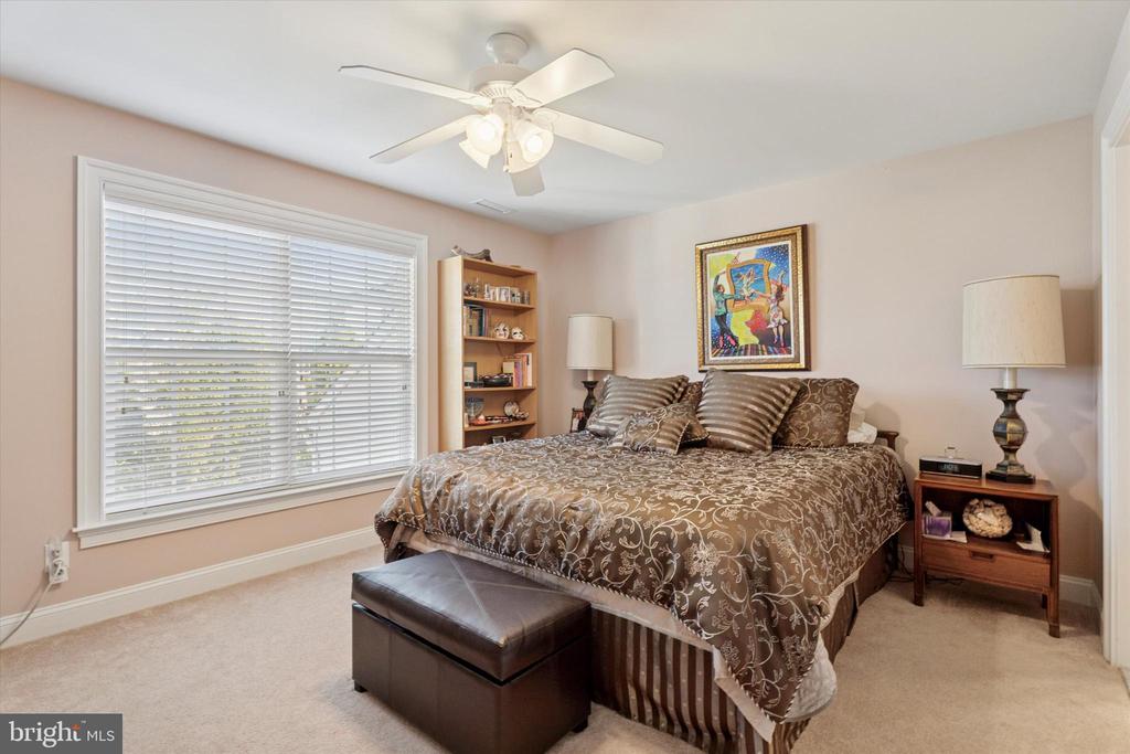 432 Primrose Dr