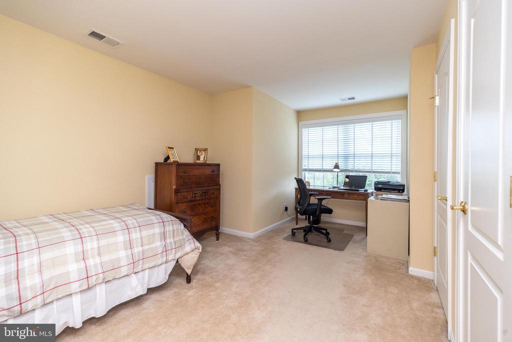 106 Mahogany Way