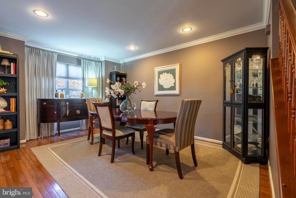 150 Medinah Dr
