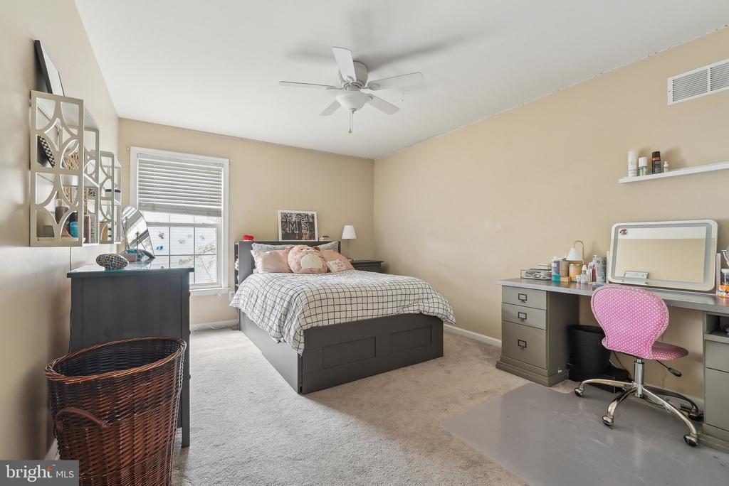 1107 Greystone Rd