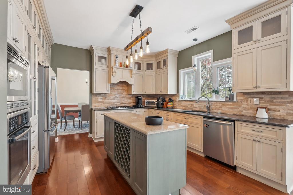 1107 Greystone Rd