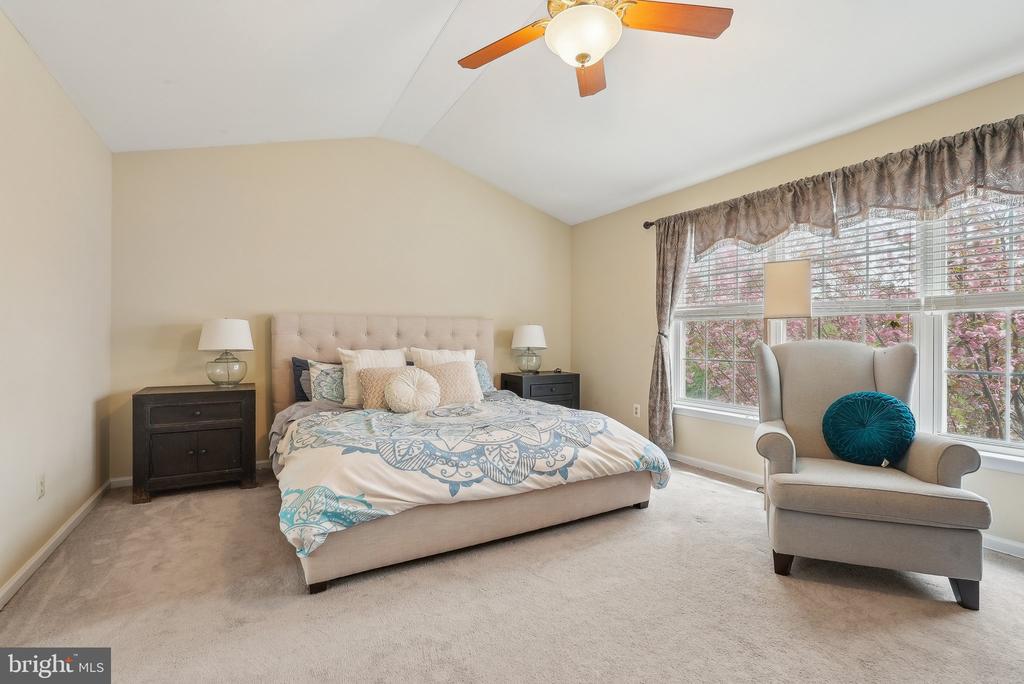 1107 Greystone Rd