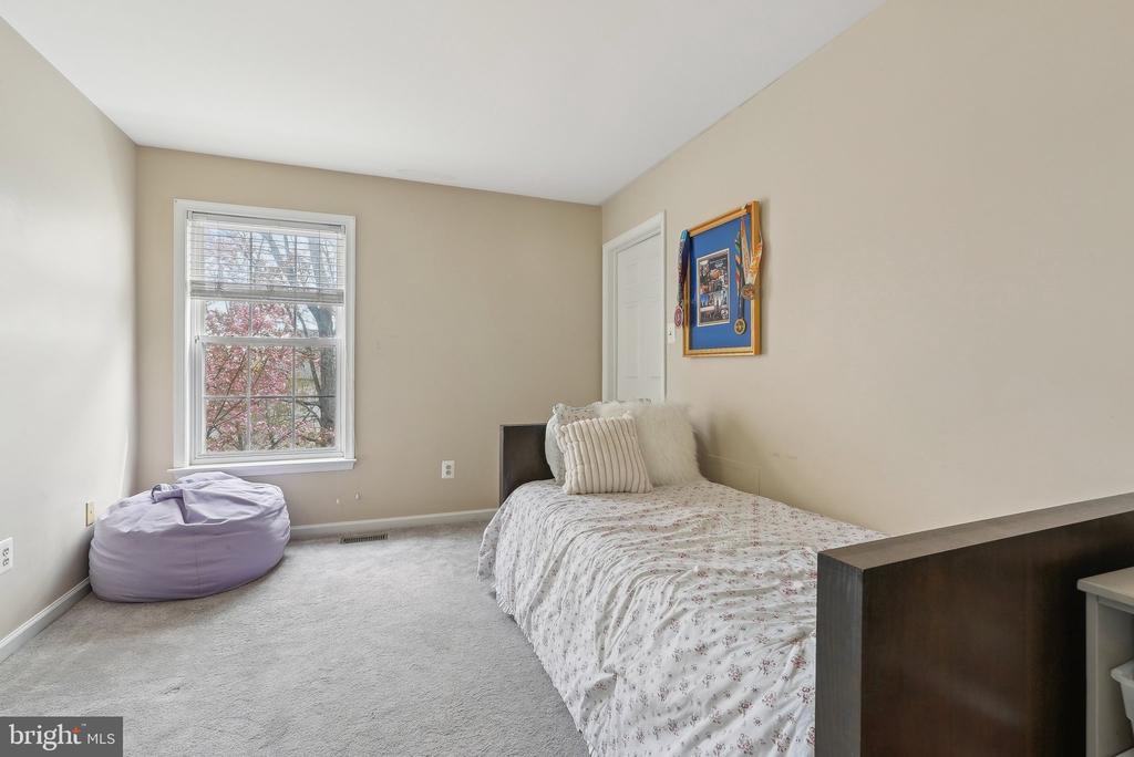 1107 Greystone Rd