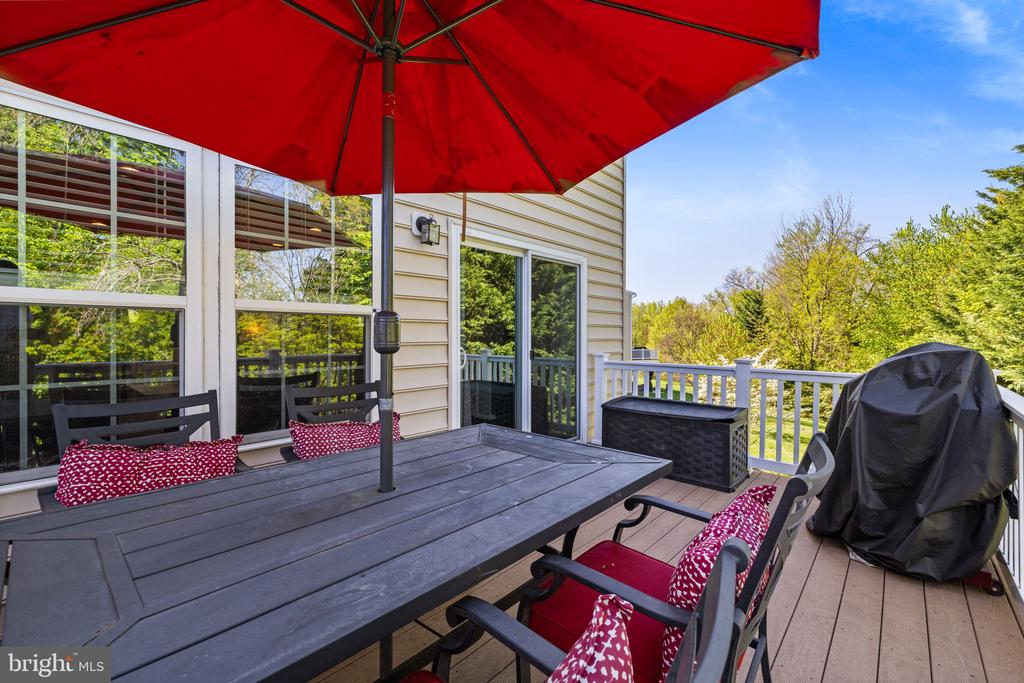 274 MacDonald Ave #22