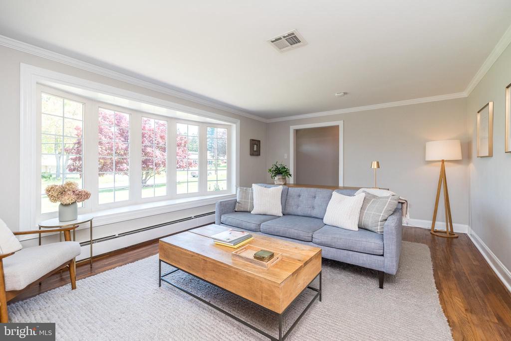 402 Cowpath Rd