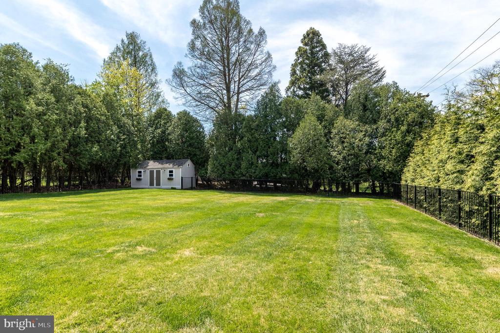 402 Cowpath Rd