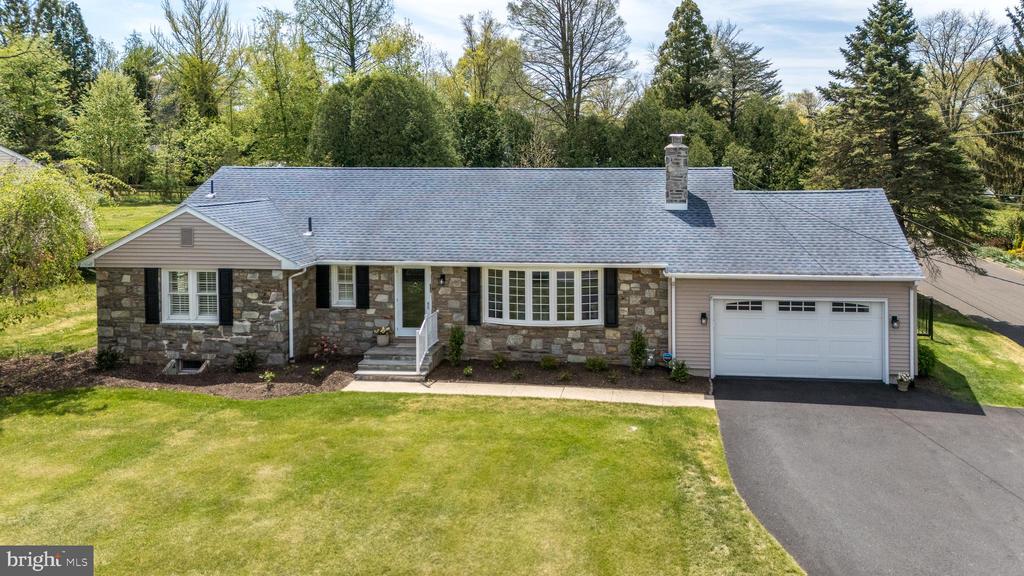 402 Cowpath Rd