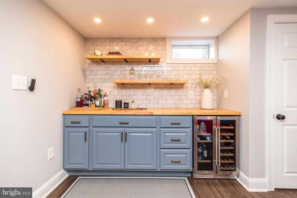 402 Cowpath Rd