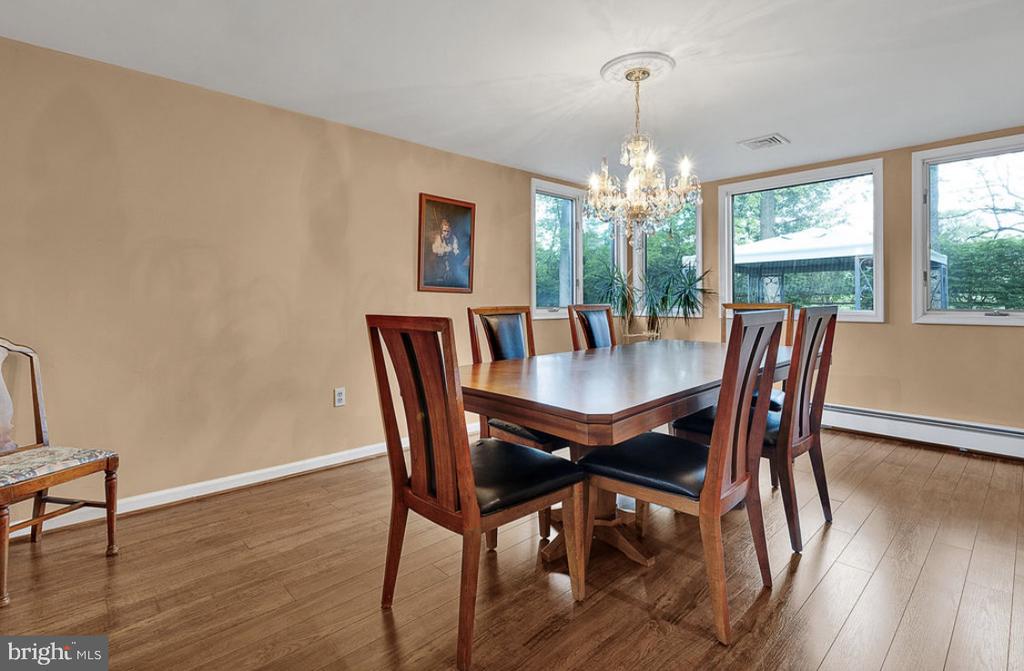 112 Samantha Dr