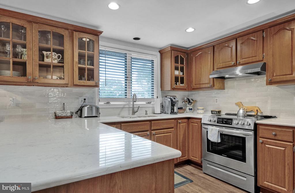 112 Samantha Dr