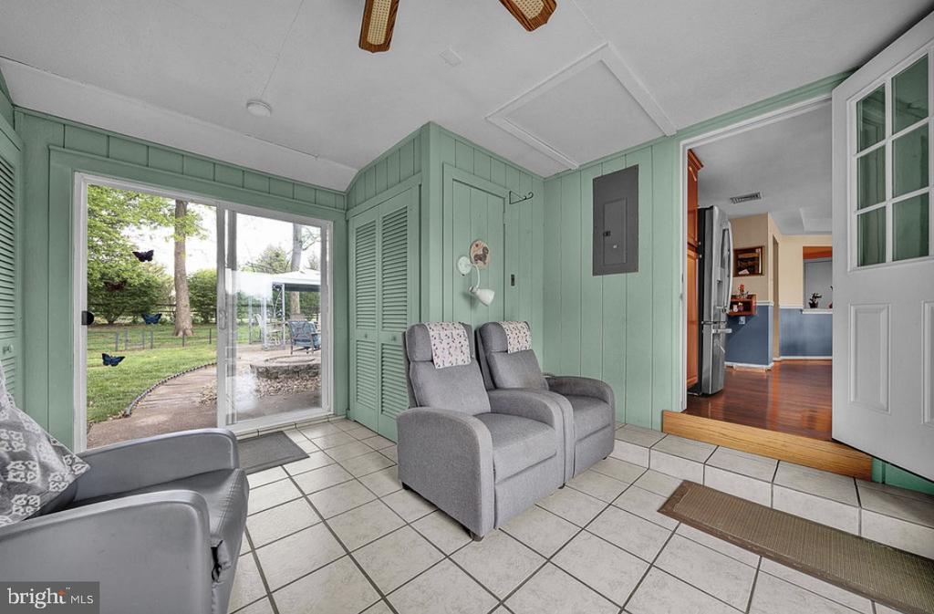 112 Samantha Dr