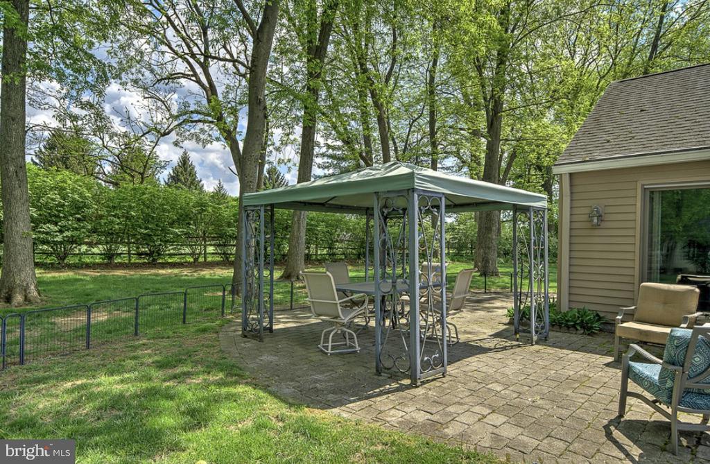 112 Samantha Dr