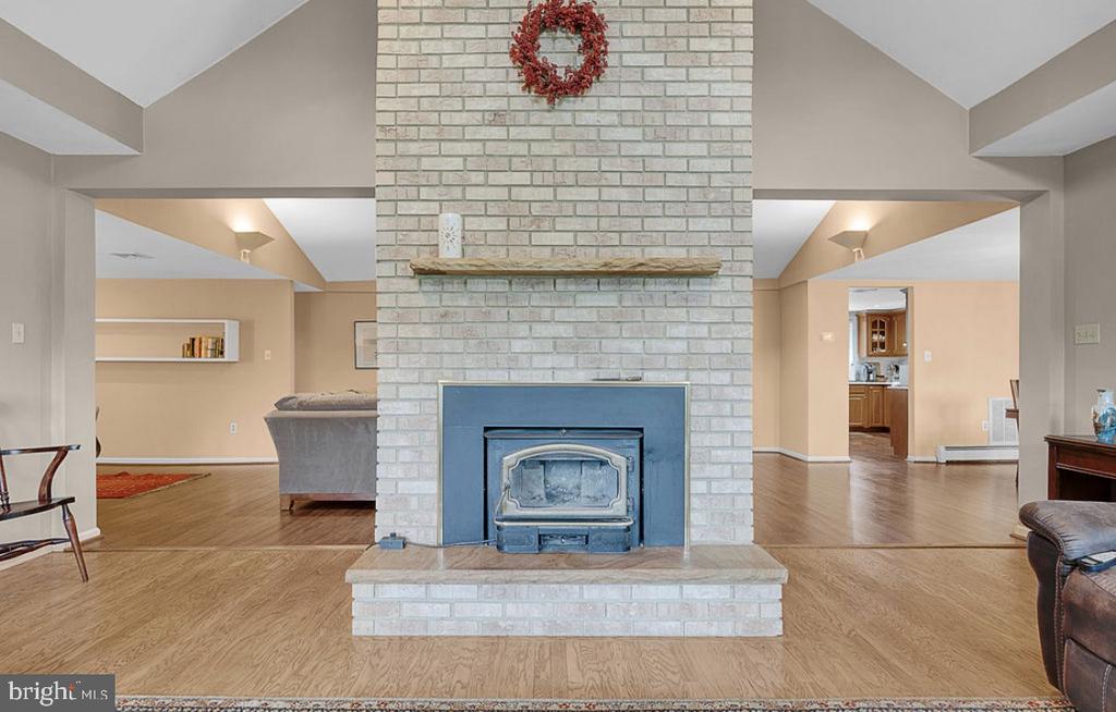 112 Samantha Dr