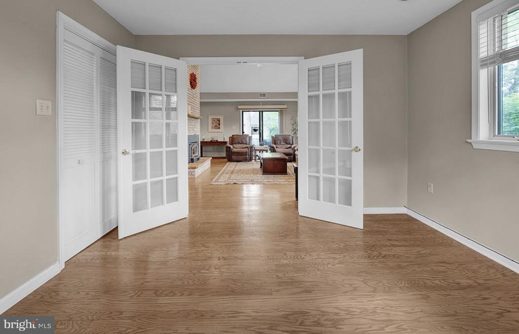 112 Samantha Dr
