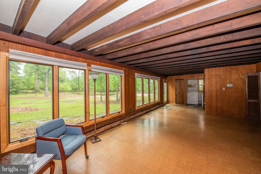 927 Herman Rd