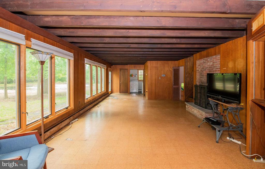 927 Herman Rd