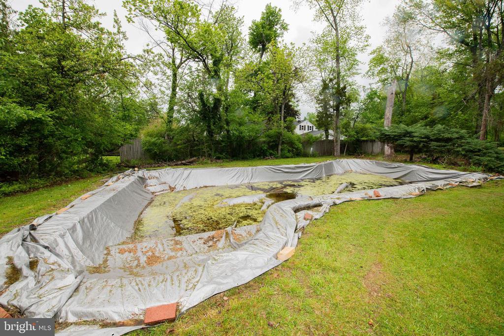 927 Herman Rd