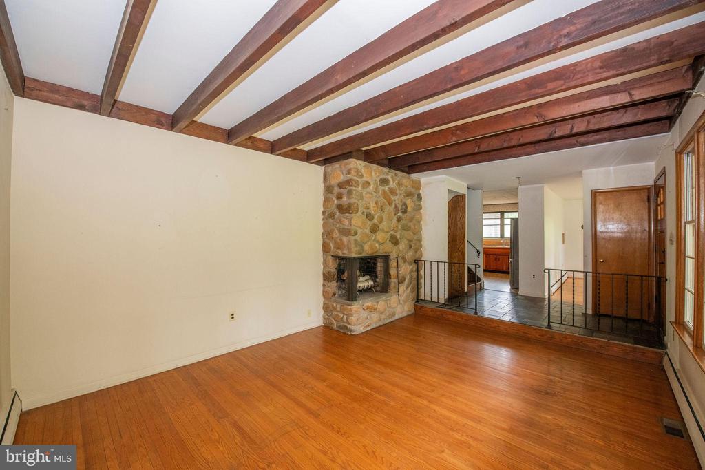 927 Herman Rd