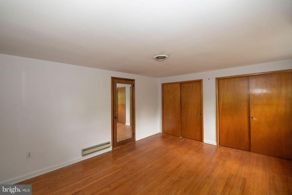 927 Herman Rd