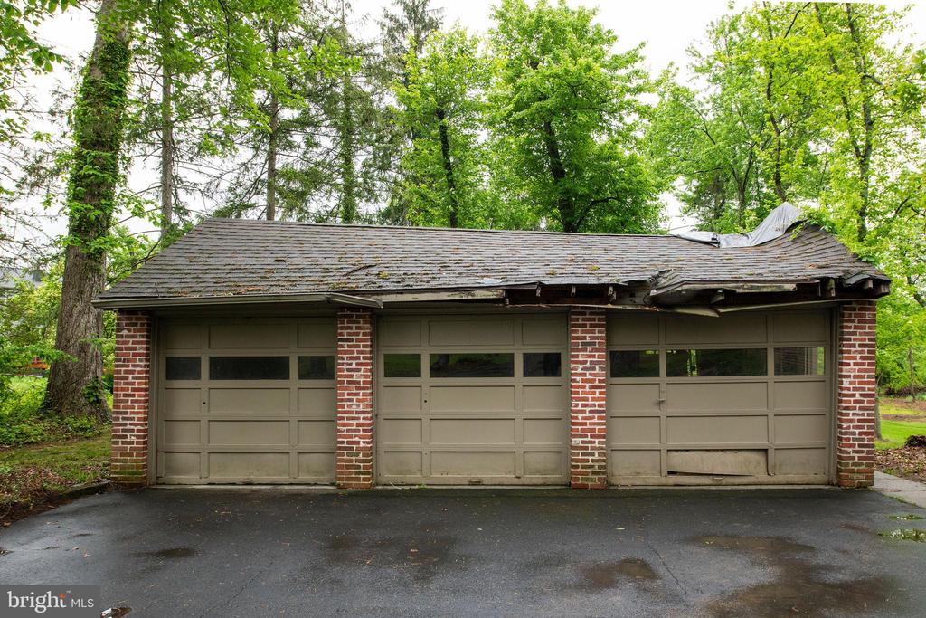 927 Herman Rd
