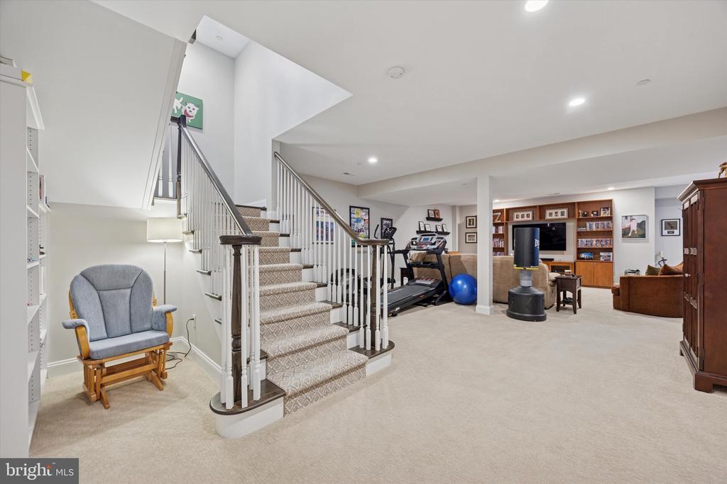 514 Valley Green Ct